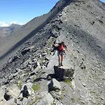 Bed & Breakfast Les Hauts De Vue Mer Et Montagne منزل للإقامة كانيو سور مير