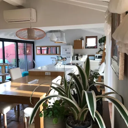 Bed & Breakfast Les Hauts De Vue Mer Et Montagne Homestay