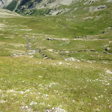 Bed & Breakfast Les Hauts De Vue Mer Et Montagne منزل للإقامة *